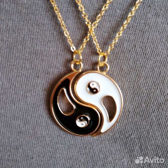 Набор из 2-х парных кулонов 