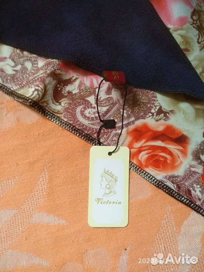 Шарфы, платки шелковые, палантины, парео