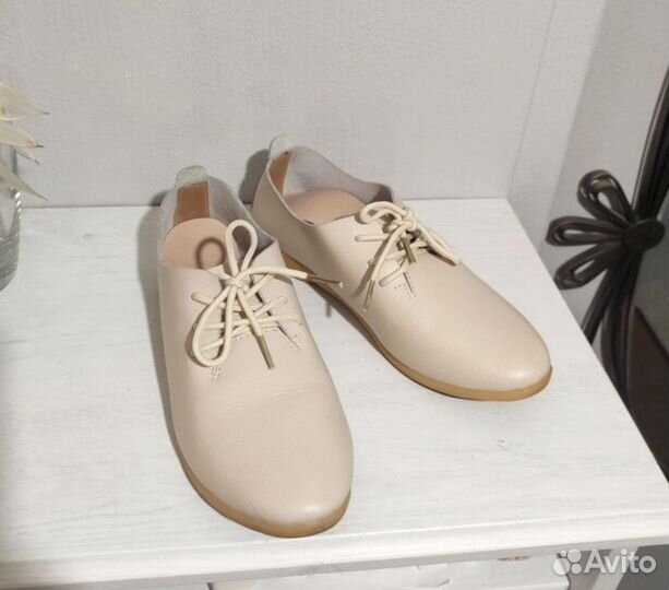 Ботинки бежевые со шнурками 36