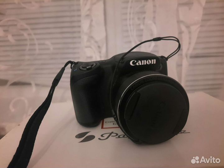 Компактный фотоаппарат canon