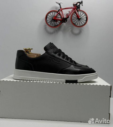 Кроссовки Boss комфортные