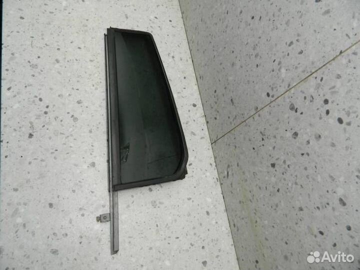 Стекло двери задней левой форточка Land Rover Disc