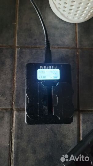 Зарядное, аккумулятор оригинал. Fujifilm w235