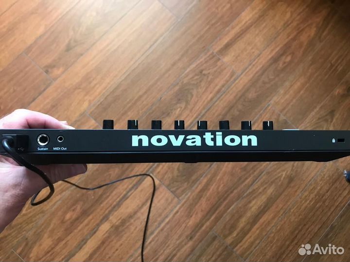 Клавиатура Novation Launchkey Mini