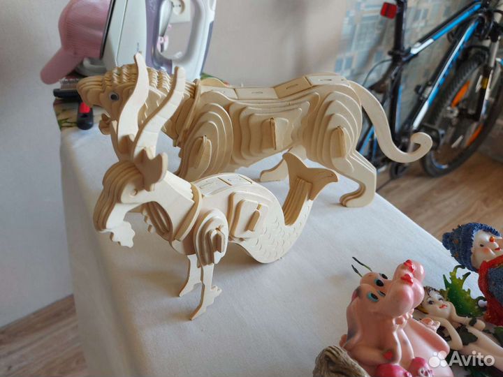 Статуэти и фигурки