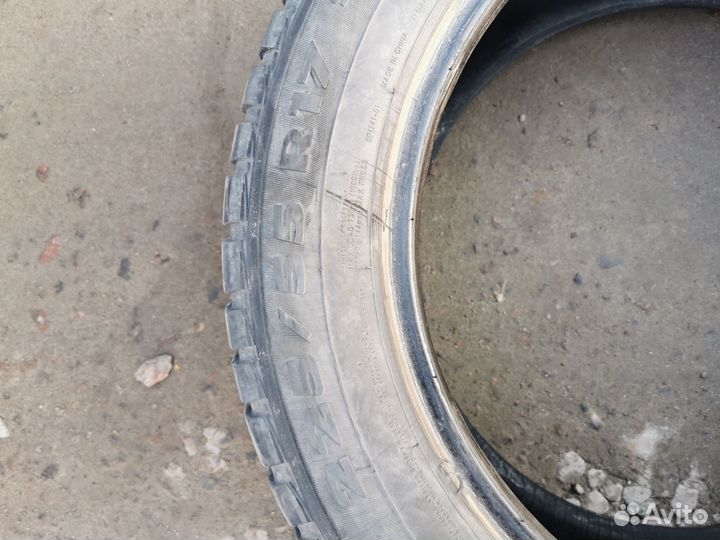 GT Radial Champiro IcePro 225/55 R17