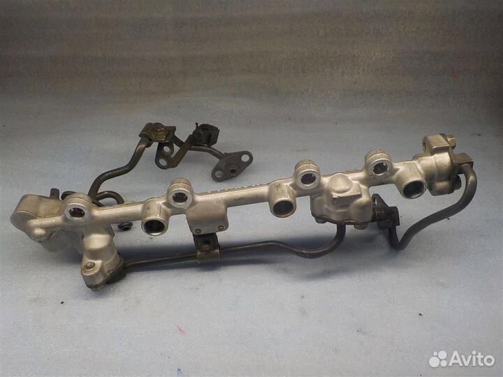 Рейка топливная (рампа) Mitsubishi Grandis 2003-2