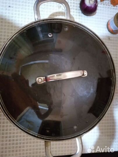 Казан 3л,вок чугун с крышкой