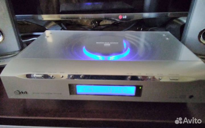 Музыкальный стильный центр радио и проигрыватель