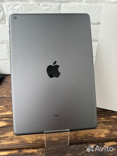 Планшет Apple iPad 2021 64 gb wi-fi