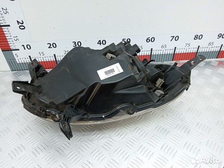 Фара передняя для Nissan Micra K12 26010AX700