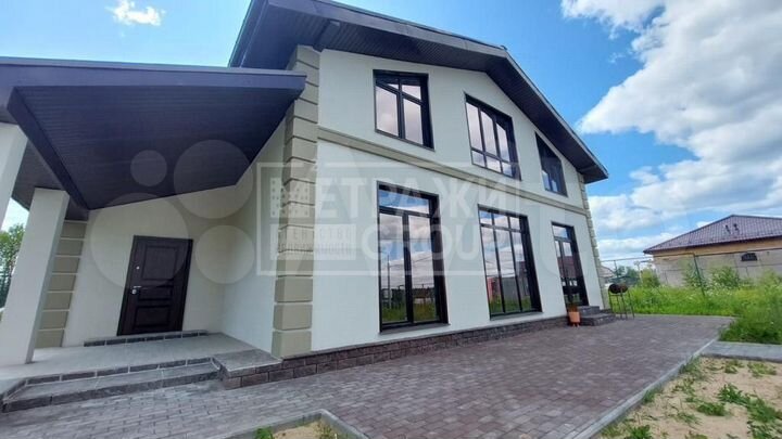 Дом 196 м² на участке 6,3 сот.