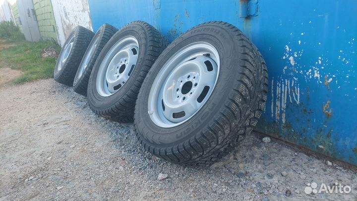 Колеса зимние 175 70 r13 Nokian