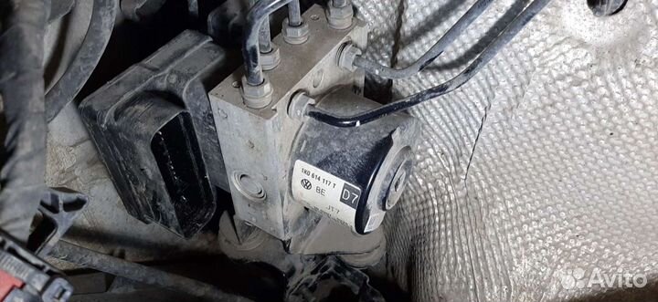 Блок ABS VW Jetta 6