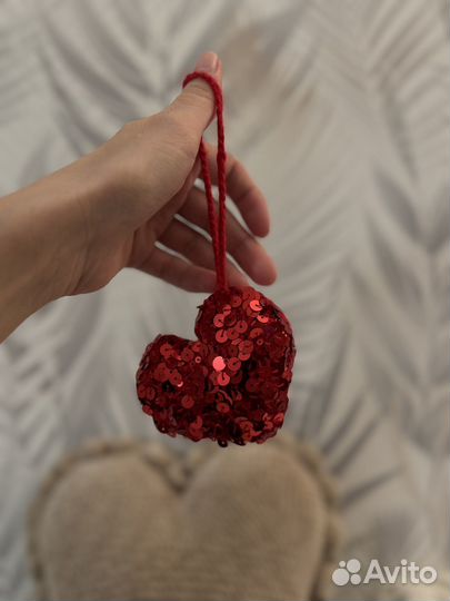 Брелок обвес на сумку вязаный