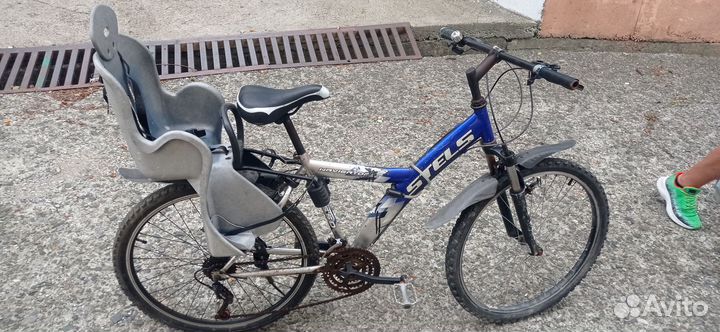 Продам велосипед с детским креслом