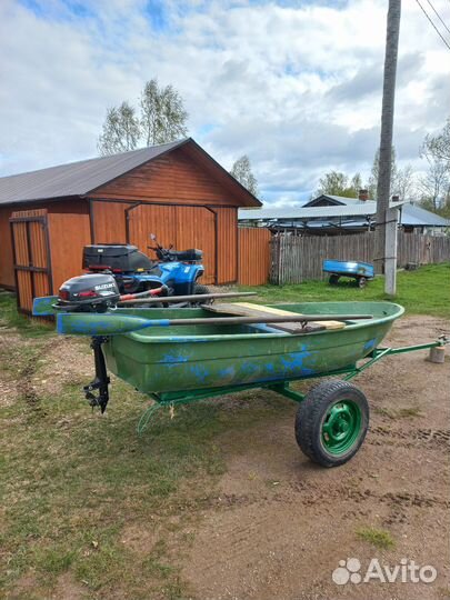 Лодка пластиковая