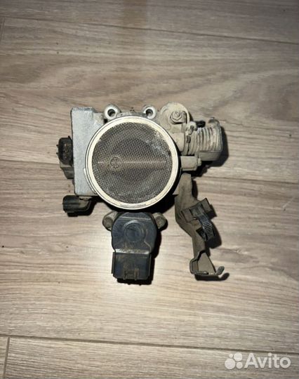 Дроссельная заслонка Nissan Micra k11 March