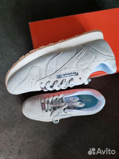 Кроссовки женские 37 маломерки