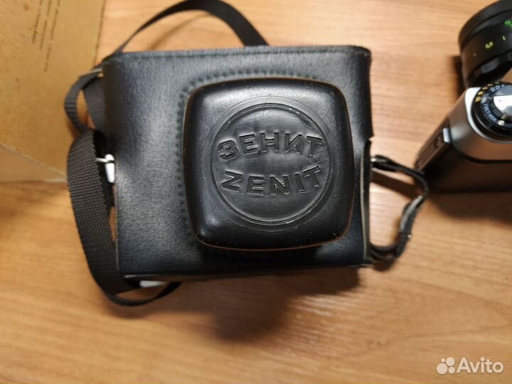 Плёночный зеркальный фотоаппарат Зенит-ет