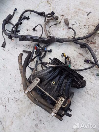 Geely MK Cross Коллектор впускной