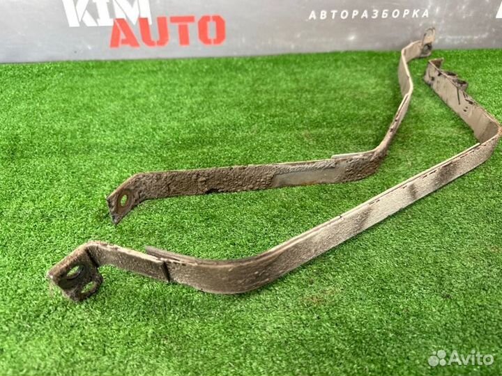 Крепление топливного бака Kia Rio 3 Ub 11-17