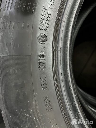 Continental ContiEcoContact 5 215/60 R16 95V