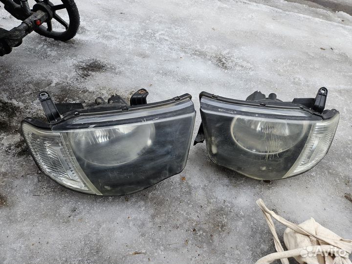 Фары mitsubishi l200