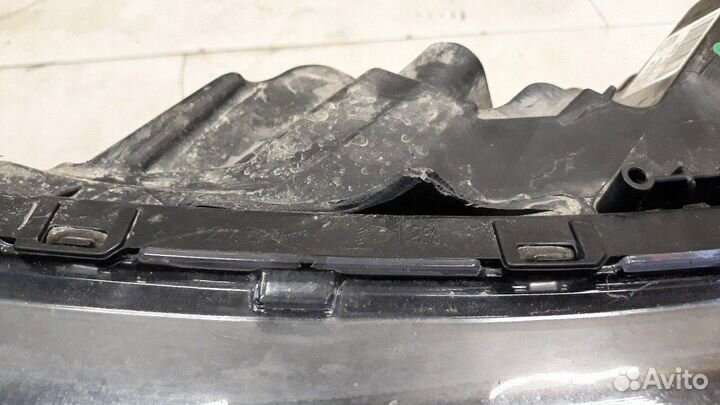 Фара левая Mitsubishi Outlander