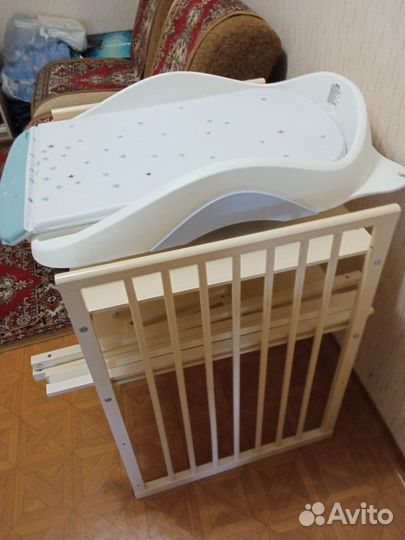 Пеленальный столик