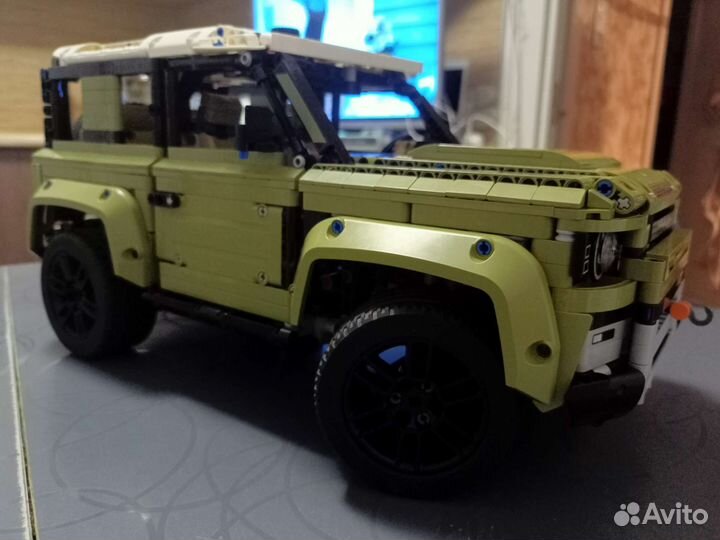 Lego technic 42110 land rover defender