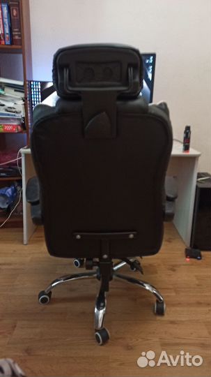 Компьютерное кресло игровое