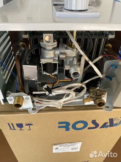 Газовый водонагреватель колонка Нева 4511Е