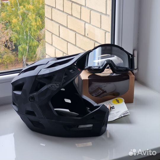 Шлем IXS Trigger FF mips