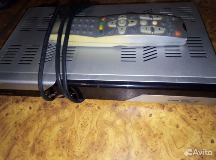 Спутниковый ресивер триколор DRE-5000