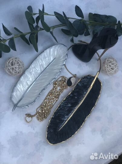 Блюдо Перышко из эпоксидной смолы