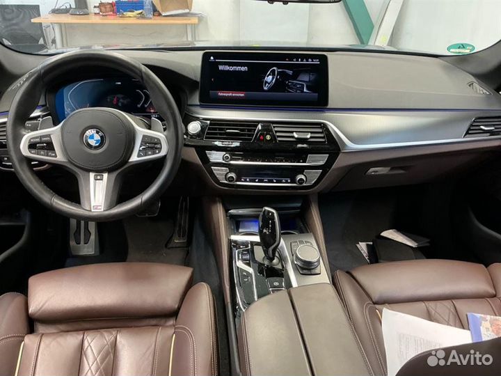 BMW 5 серия 3.0 AT, 2021, 7 392 км