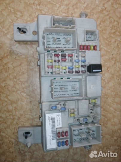 Блок предохранителей салонный форд фокус 2