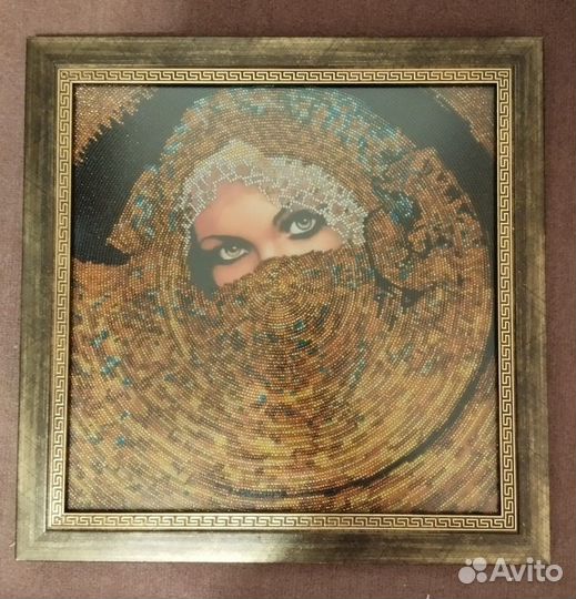 Картина бисер в стекле и раме 