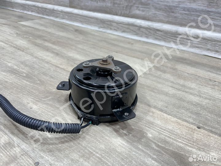 Моторчик вентилятора двигателя Solaris 2 / Rio 4