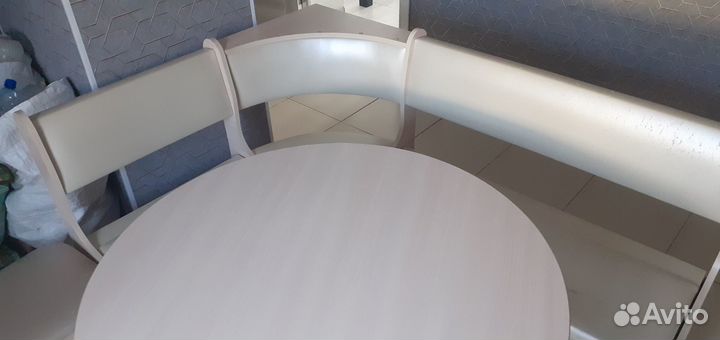 Кухонный уголок со столом бу