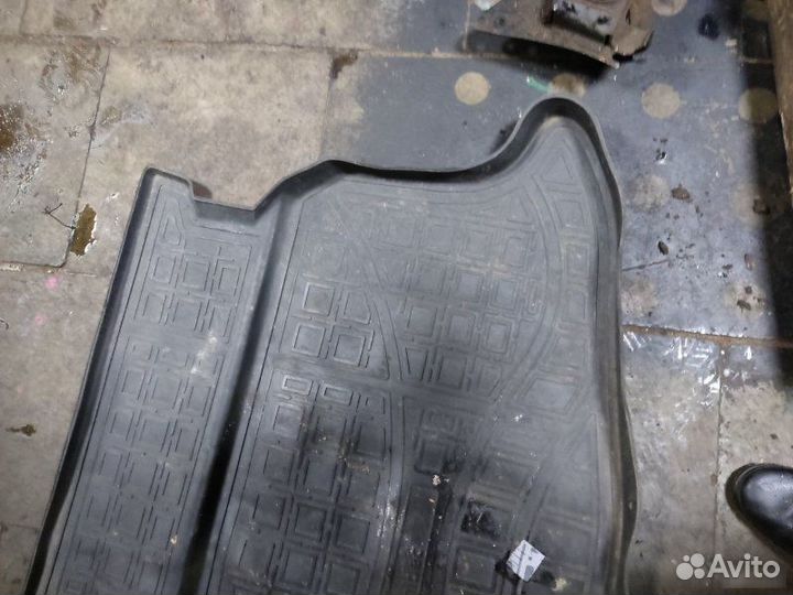 Коврик багажника Geely Emgrand Ec7