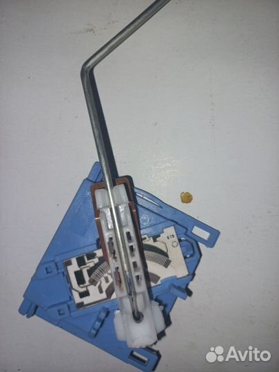 Датчик ровеня топлива в бак