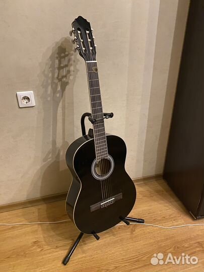 Акустическая гитара