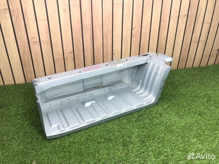 Подножка, Порог, ступенька передний правый Ford