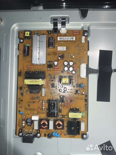 LG 42LA660V в разборе