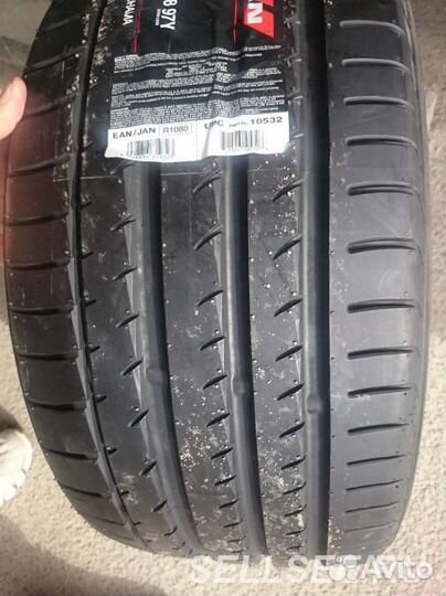 Yokohama Advan Sport V105 245/40 R18 и 265/35 R18 97Y