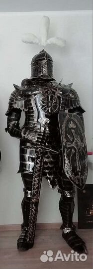 Рыцарь средневековый, скульптура