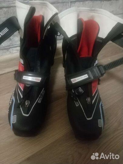 Лыжные ботинки spine concept skate sns