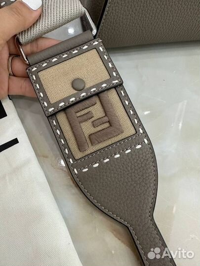 Сумка Fendi Peekaboo